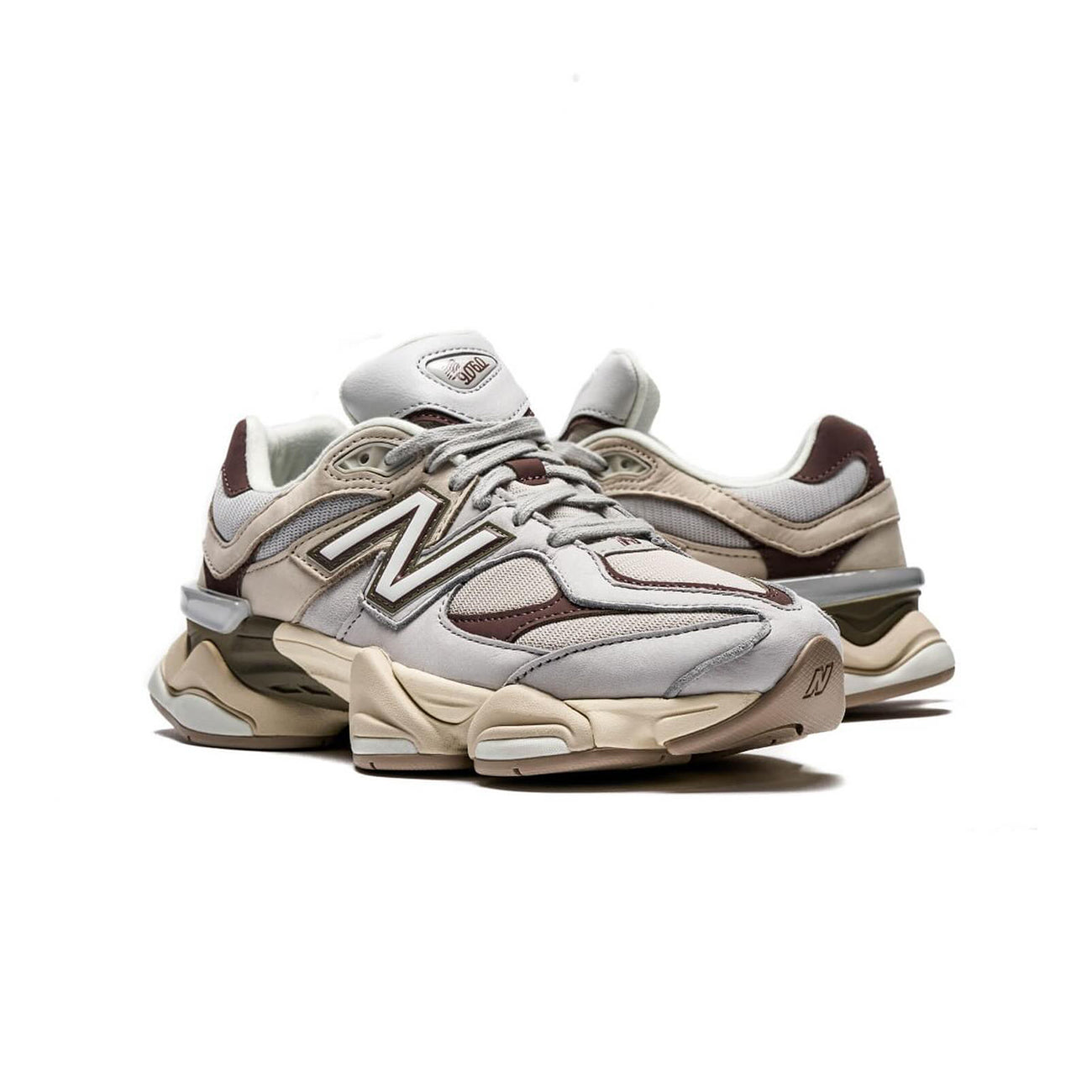 NB 9060 "Grey Matter/Timberwolf"